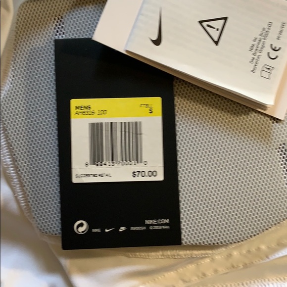 Nike Pro Compression Shirt. Size Small. BNWT - Picture 6 of 6